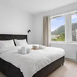 Mountain Views - Pergola - Close To Facilities Apartmán