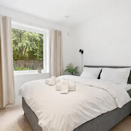 Mountain Views - Pergola - Close To Facilities *