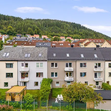 Mountain Views - Pergola - Close To Facilities